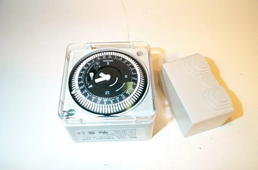 Popular Johnson Controls C-7355-7 7-Day 120V SPDT Timer for Automation and Control Systems