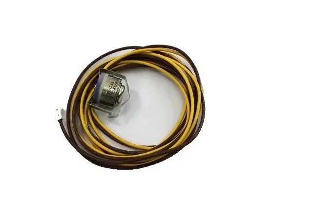 One Day Deal Trane THT1500 120/240V SPST Thermostat Single Pole Single Throw 55°F Open 30°C Close