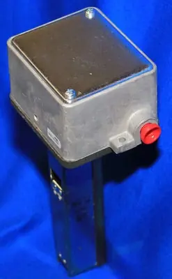 Grab Now Schneider Electric 2232-150 Duct Mounted Humidity Transmitter