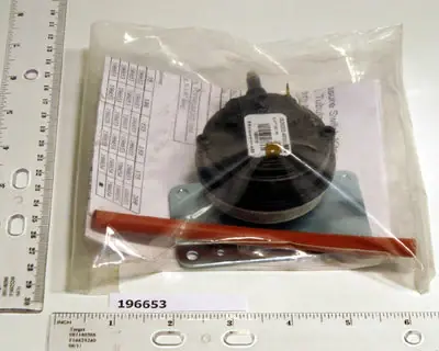 Brand New Reznor 196653 Pressure Switch Kit 0.47 WC SPST Replacement