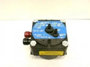 Instant Buy Johnson Controls V-9012-1 - Pneumatic Solenoid Relay Replaces V-9010-2
