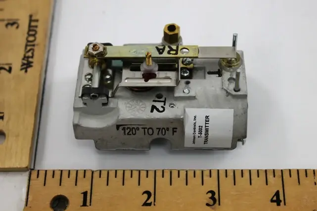 Buy Today Johnson Controls T-5002-203 Temperature Transmitter Reverse Acting 120-70F
