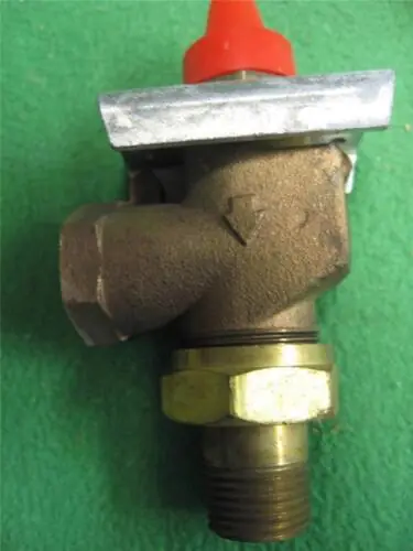 High Quality Honeywell V5076B1015 Steam Radiator Valve Modulating 1/2 NPT Angle Body 2.4Cv