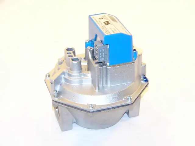 Honeywell V8943A1103 WEIL MCLAIN OEM GAS VALVE Affordable